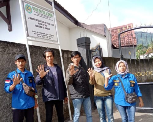 Kartar dan ketua Yayasan Ibnu Sina